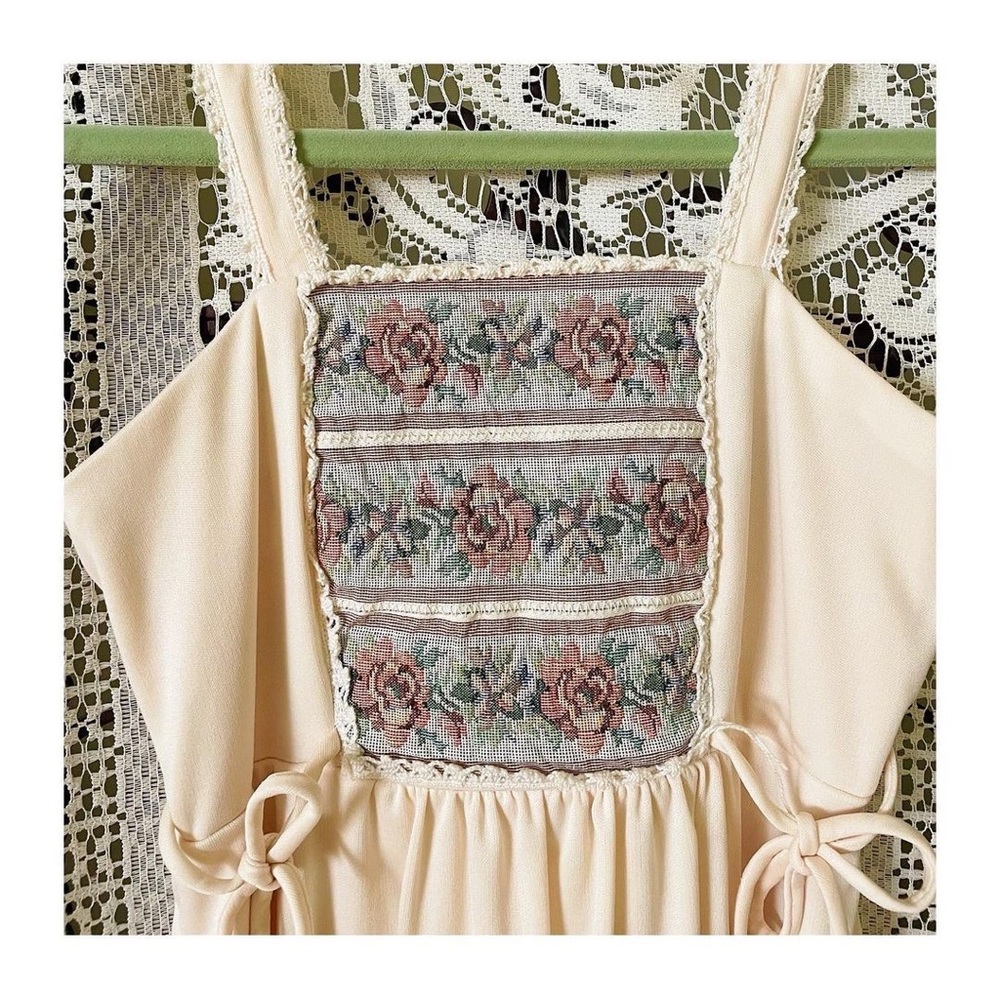 70s Zum Zum maxi vestal dress
